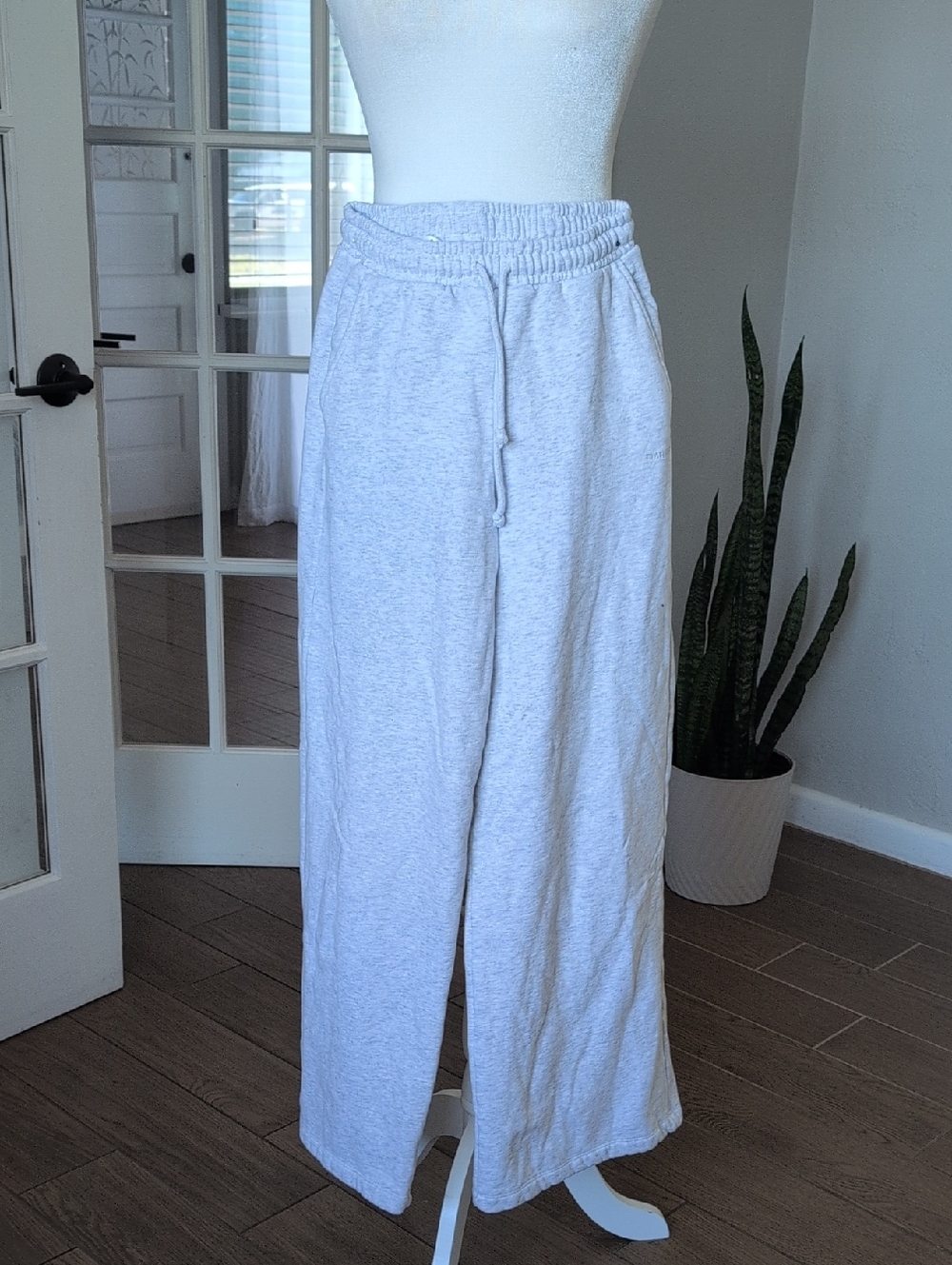 NWOT Garage Light Gray Fleece-Lined Wide Leg Sweatpants Xxs - Picture 1 of 5